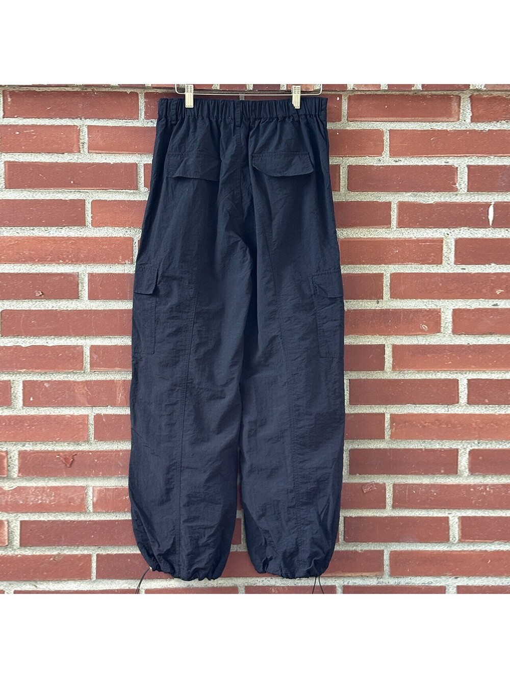 Love Tree Black Cargo Pants with Elastic Cuffs, Size M